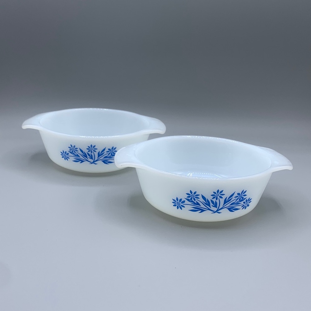 Two Anchor Hocking Fire King 472 Blue Corn Flower Milk Glass Nesting Bowls